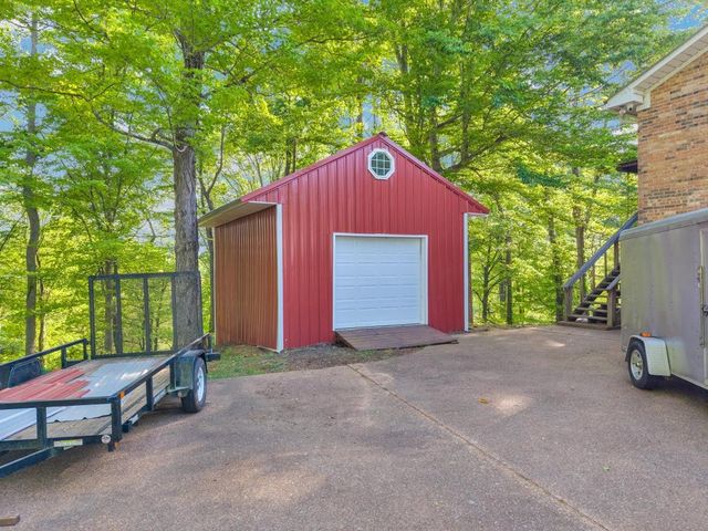 1992 Locke Bend Rd, Mcminnville, TN 37110