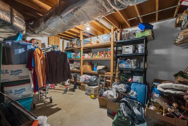 1992 Locke Bend Rd, Mcminnville, TN 37110
