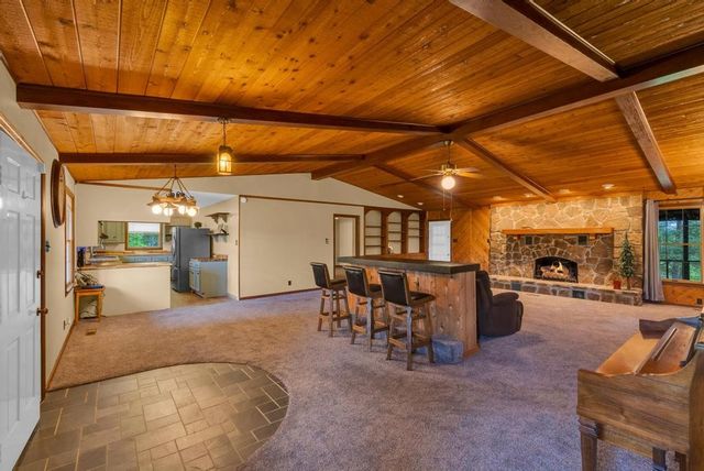 1992 Locke Bend Rd, Mcminnville, TN 37110