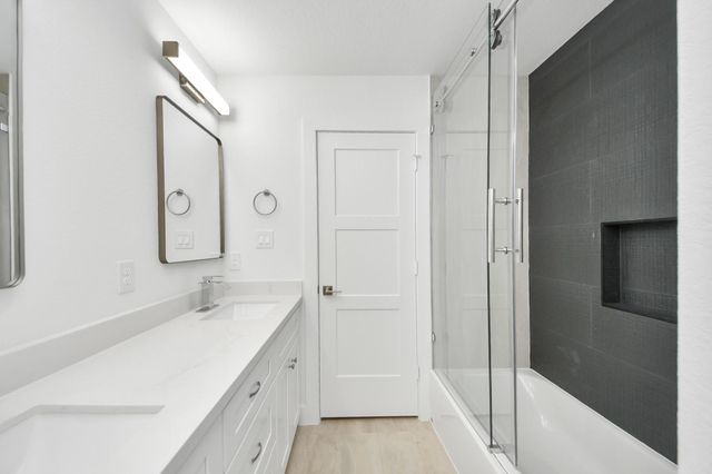 5722 Horton Street, Houston, TX 77026