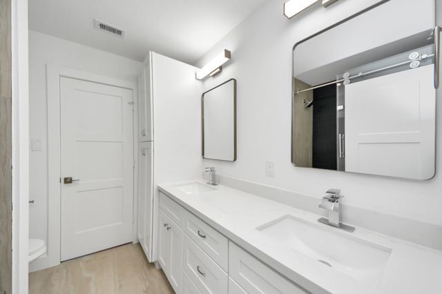 5722 Horton Street, Houston, TX 77026