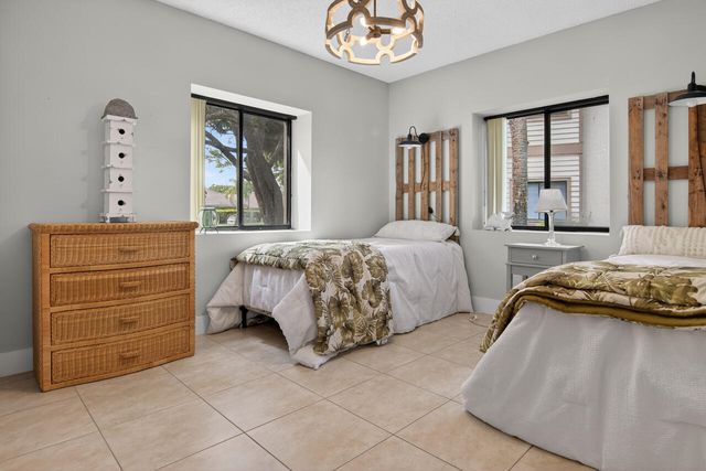 1143 Duncan Circle Unit 104, Palm Beach Gardens, FL 33418