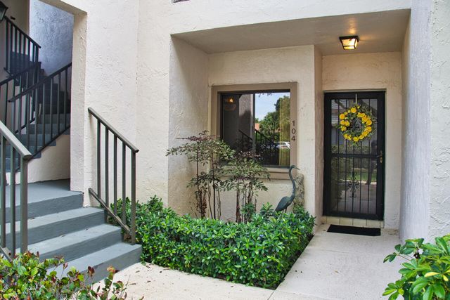 1143 Duncan Circle Unit 104, Palm Beach Gardens, FL 33418