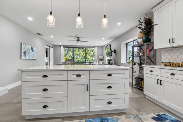 1143 Duncan Circle Unit 104, Palm Beach Gardens, FL 33418