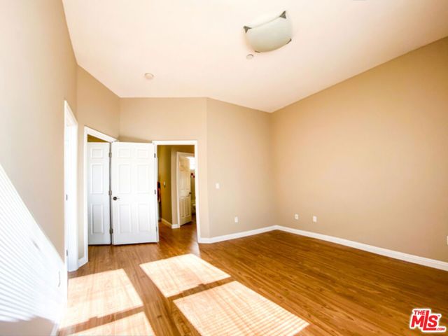 904 E Windsor Road 103, Glendale, CA 91205