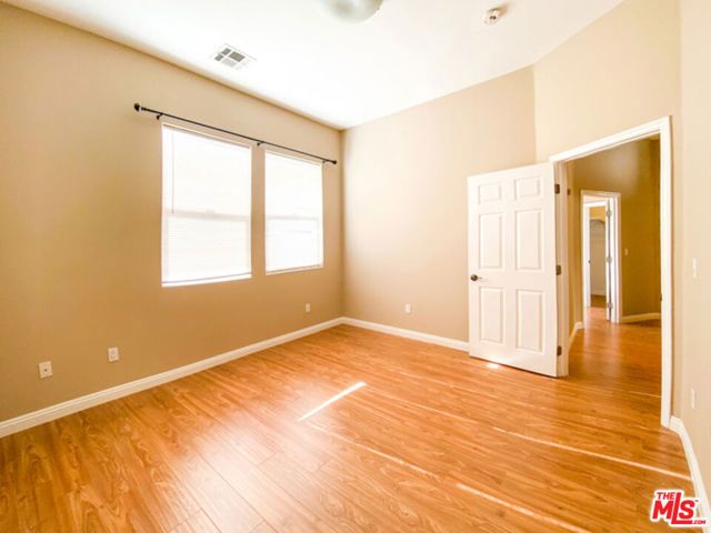 904 E Windsor Road 103, Glendale, CA 91205