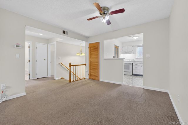 26 Cooper Road 715, Poughkeepsie, NY 12603