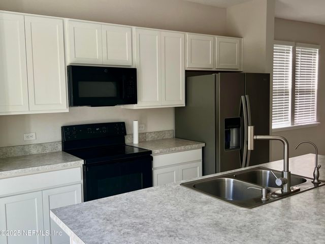 9497 SCAUP Way, Jacksonville, FL 32218