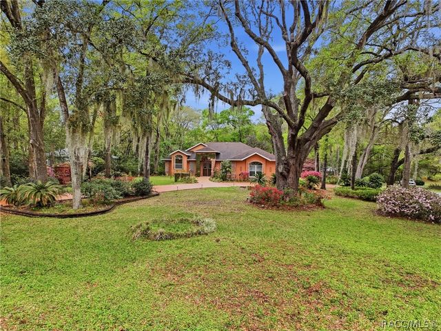 19295 SW 90th Lane Road, Dunnellon, FL 34432