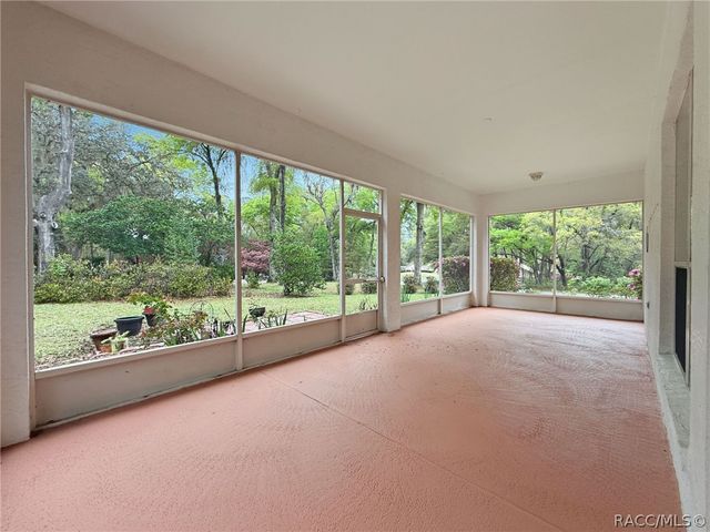 19295 SW 90th Lane Road, Dunnellon, FL 34432