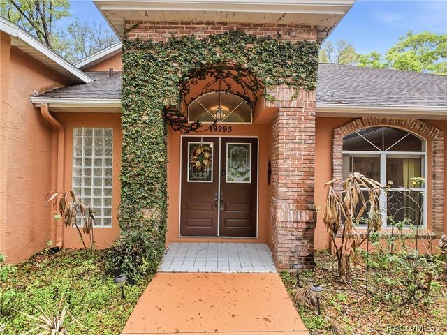 19295 SW 90th Lane Road, Dunnellon, FL 34432