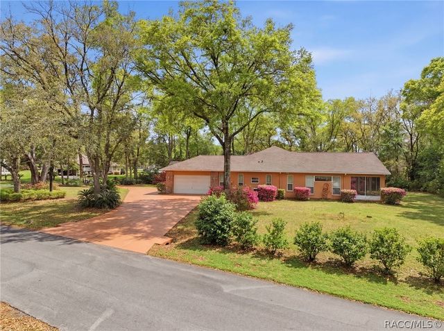 19295 SW 90th Lane Road, Dunnellon, FL 34432