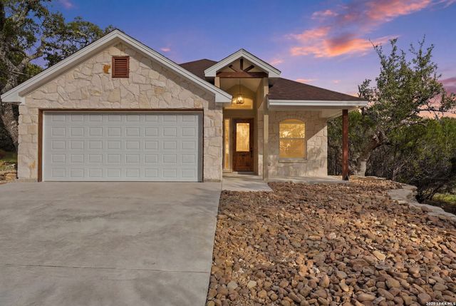 346 ASSINIBOIA DR, Canyon Lake, TX 78133