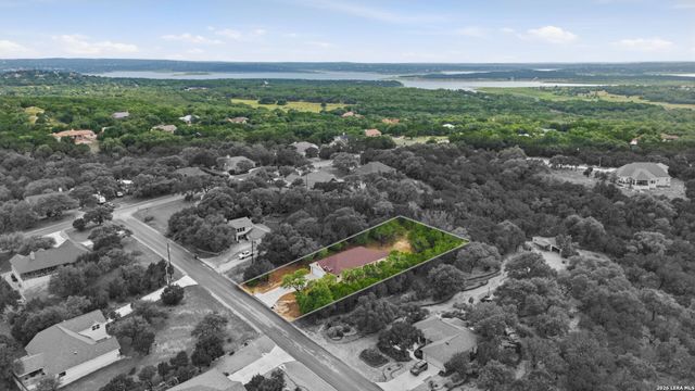 346 ASSINIBOIA DR, Canyon Lake, TX 78133