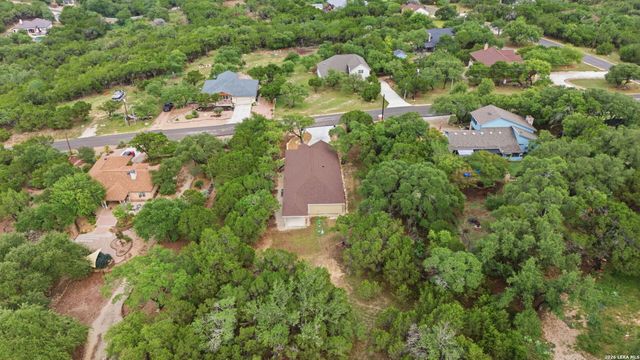 346 ASSINIBOIA DR, Canyon Lake, TX 78133