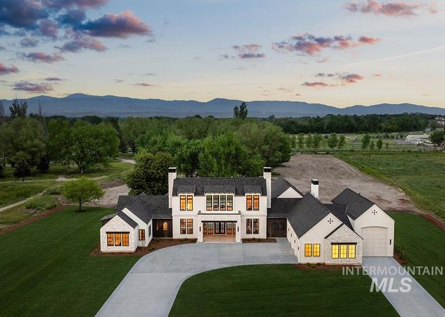 7866 N Hawks Beard Lane, Eagle, ID 83616