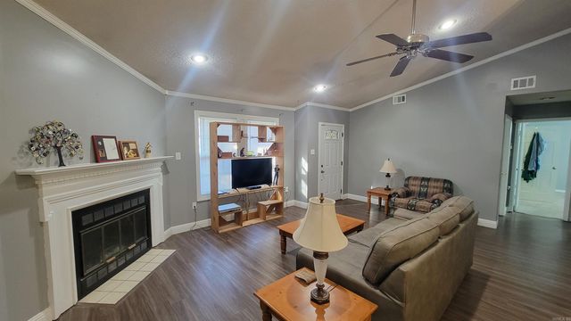 1914 Cherrywood, Jonesboro, AR 72404