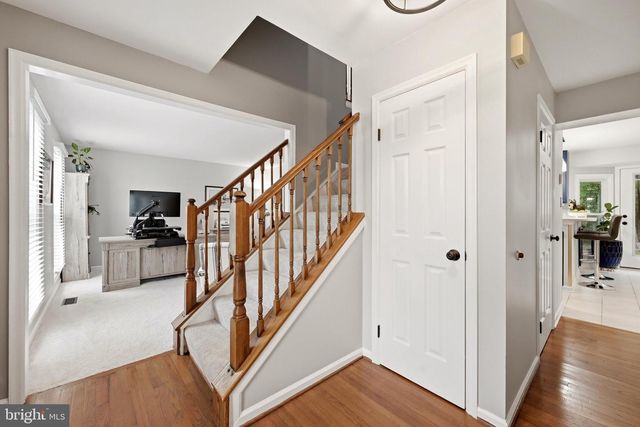 500 FAIRFAX LN, Herndon, VA 20170
