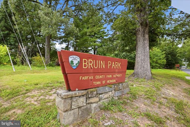 500 FAIRFAX LN, Herndon, VA 20170