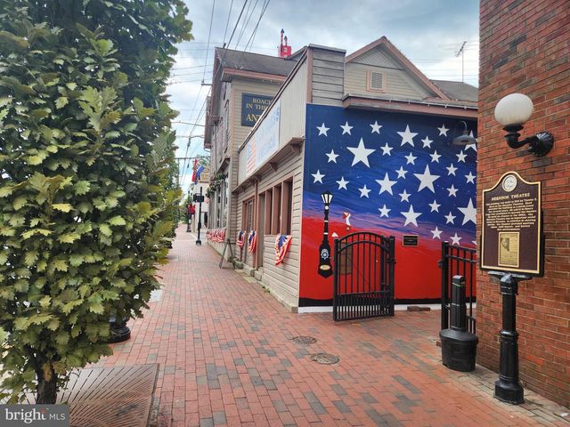 500 FAIRFAX LN, Herndon, VA 20170