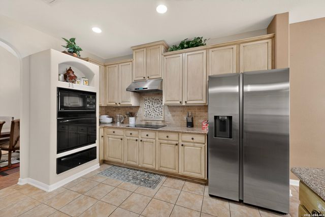 9634 JASON BND, Helotes, TX 78023