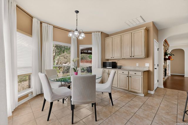 9634 JASON BND, Helotes, TX 78023