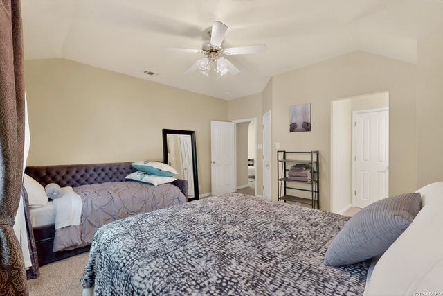 9634 JASON BND, Helotes, TX 78023