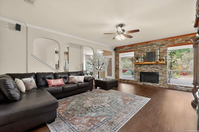 9634 JASON BND, Helotes, TX 78023