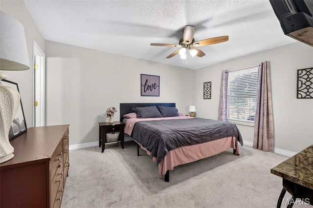 42 Bridgeport Drive, St Charles, MO 63304