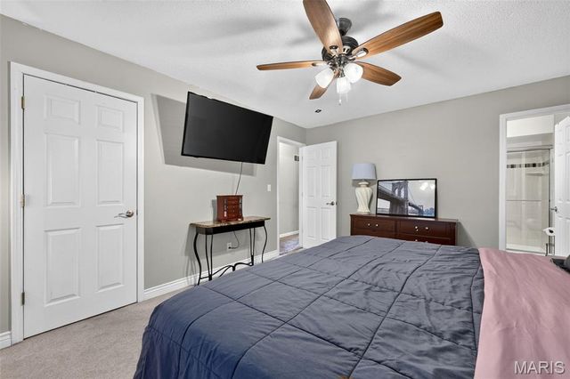 42 Bridgeport Drive, St Charles, MO 63304
