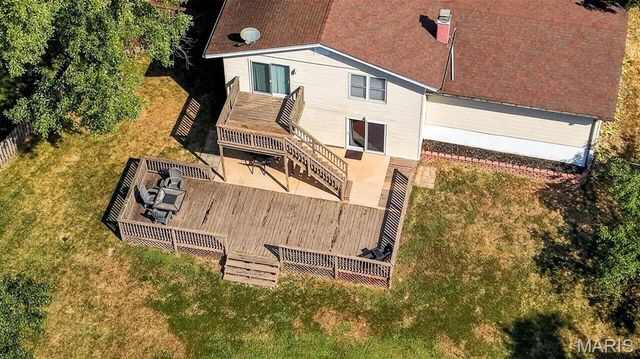 42 Bridgeport Drive, St Charles, MO 63304