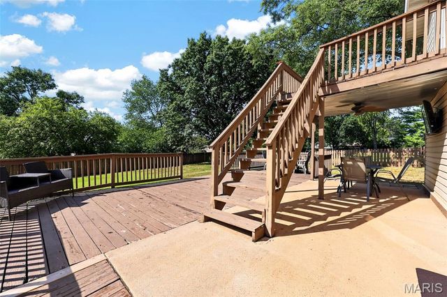 42 Bridgeport Drive, St Charles, MO 63304