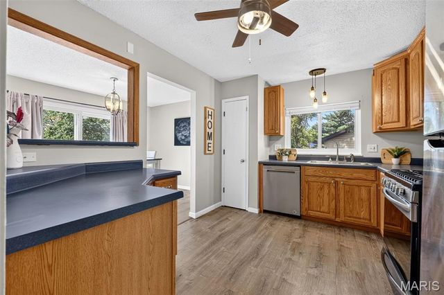 42 Bridgeport Drive, St Charles, MO 63304