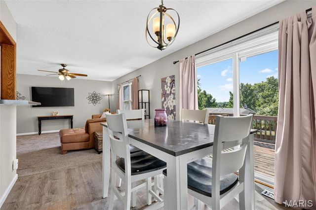 42 Bridgeport Drive, St Charles, MO 63304