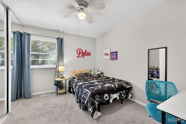 42 Bridgeport Drive, St Charles, MO 63304