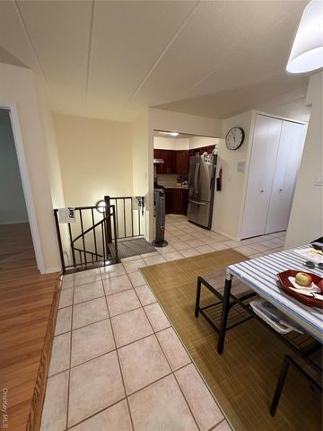 68-05 242nd Street 31A, Little Neck, NY 11362