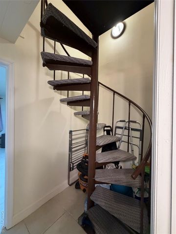 68-05 242nd Street 31A, Little Neck, NY 11362