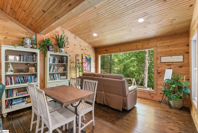 16 Pipe Line Lane, Cleveland, SC 29635