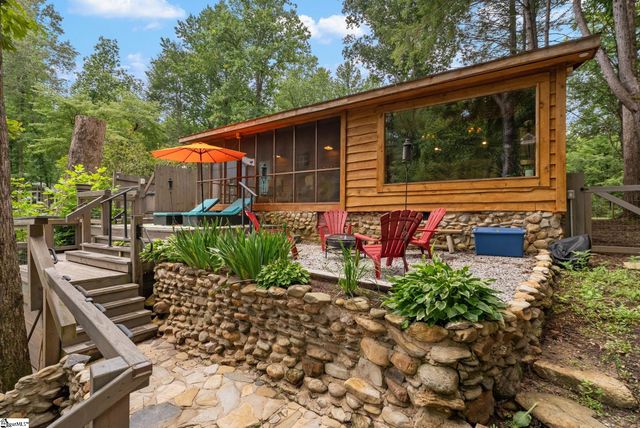 16 Pipe Line Lane, Cleveland, SC 29635