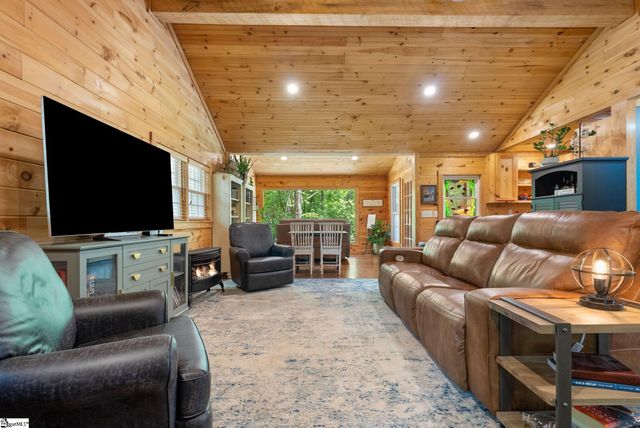 16 Pipe Line Lane, Cleveland, SC 29635