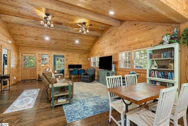 16 Pipe Line Lane, Cleveland, SC 29635