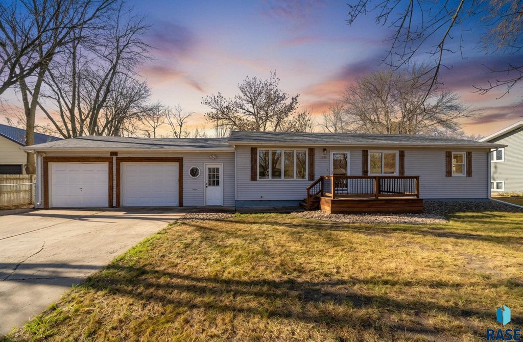 215 N Joseph Ave Avenue, Tea, SD 57064