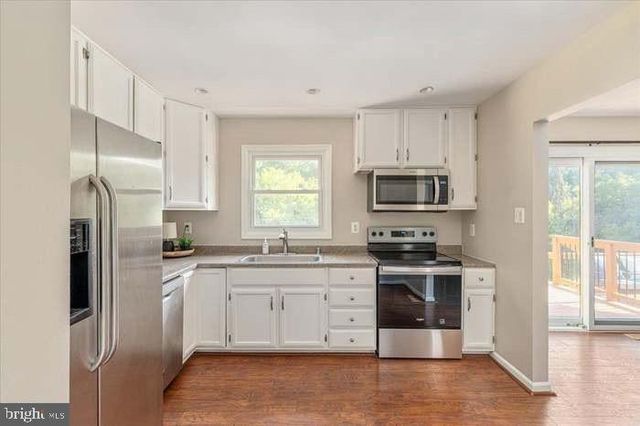 8201 MORNINGSIDE DR, Manassas, VA 20112