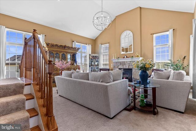 919 HEDGEWYCK LN, Elizabethtown, PA 17022
