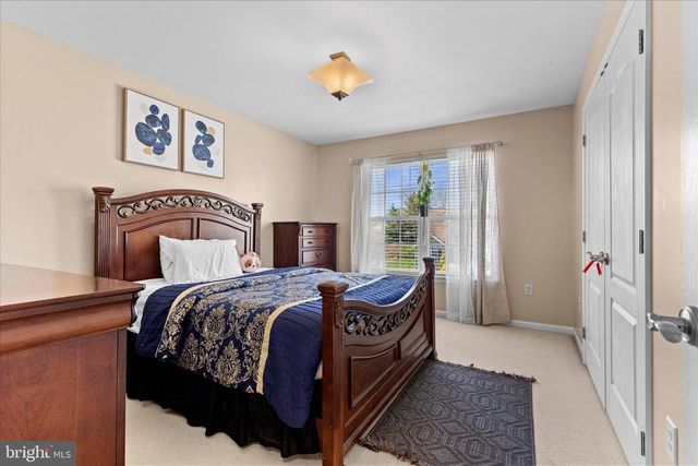 919 HEDGEWYCK LN, Elizabethtown, PA 17022