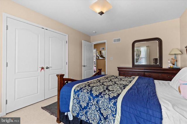 919 HEDGEWYCK LN, Elizabethtown, PA 17022