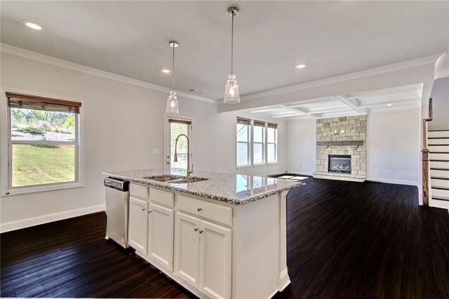 7107 Branch Creek Cove, Flowery Branch, GA 30542