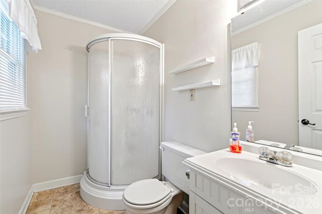146 Cobblestone Drive, Marion, NC 28752