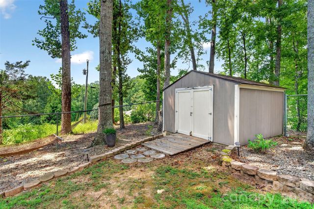 146 Cobblestone Drive, Marion, NC 28752