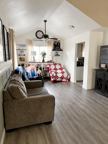 737 Redfield Ave, Modesto, CA 95357
